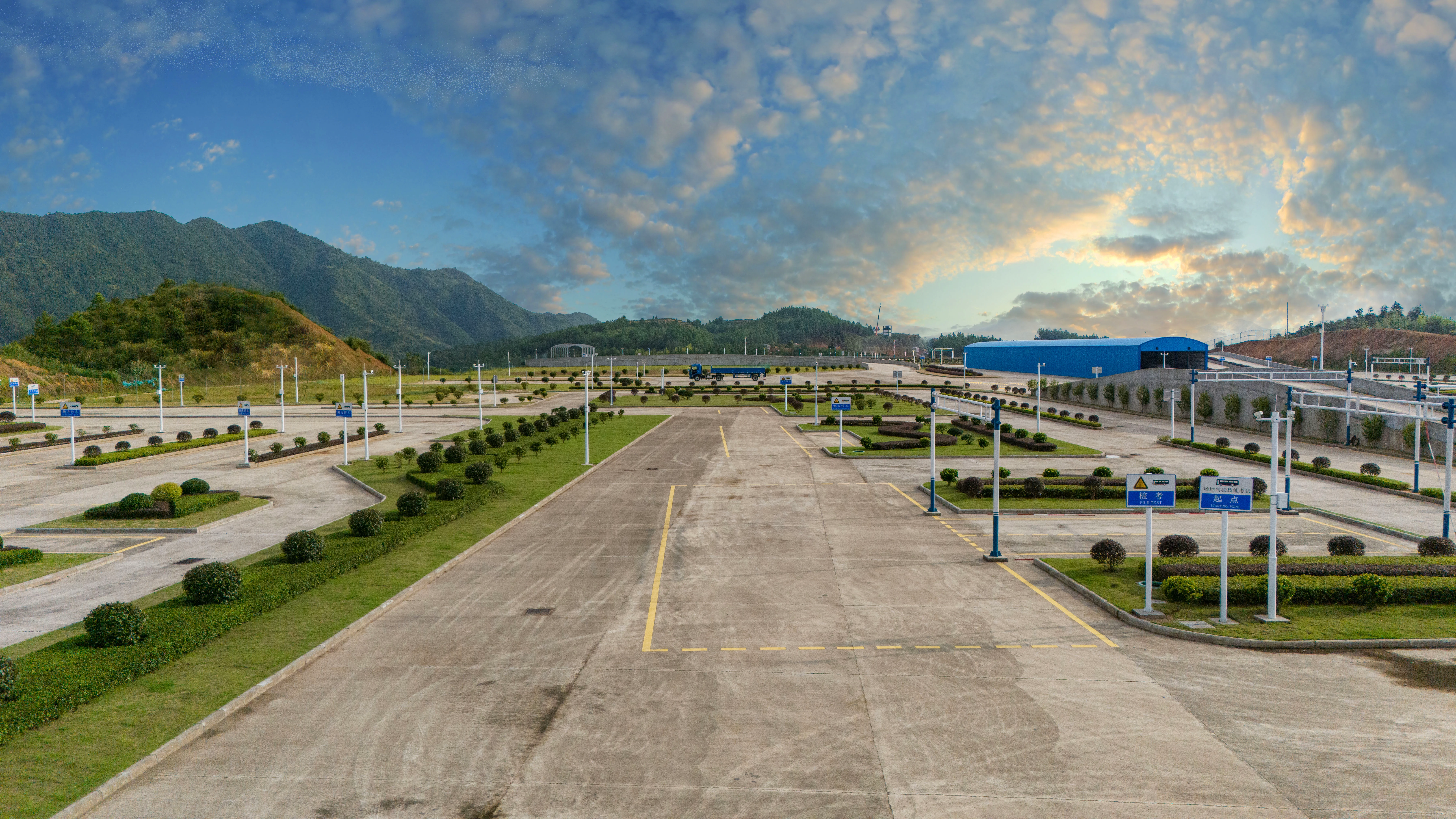 华川驾训 · 宁德大车考训基地训练场实景1
